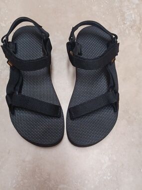 NWOT Teva Midform Universal Sandals, Womens Size 5 (Kids Size 3)
